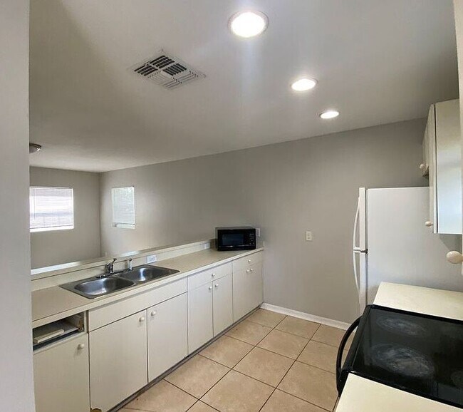 Foto del edificio - 7512 E 21st Ave