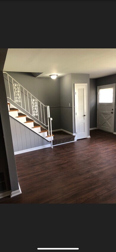 Foto principal - 3341 Lakeview St