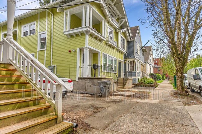 Building Photo - 620 NW 22nd Ave