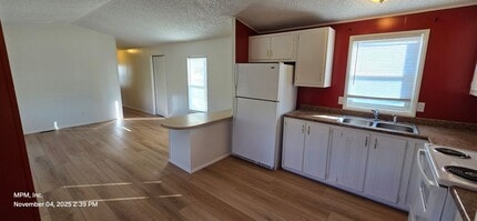 Building Photo - 4215 Buena Vista Dr