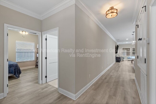 Foto del edificio - 33 8th Ave