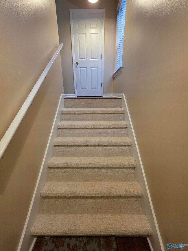 Foto del edificio - 1127 Stones Throw Dr NW