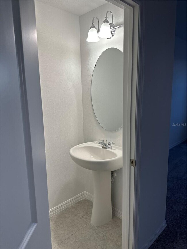 Building Photo - 118 Mandovi St