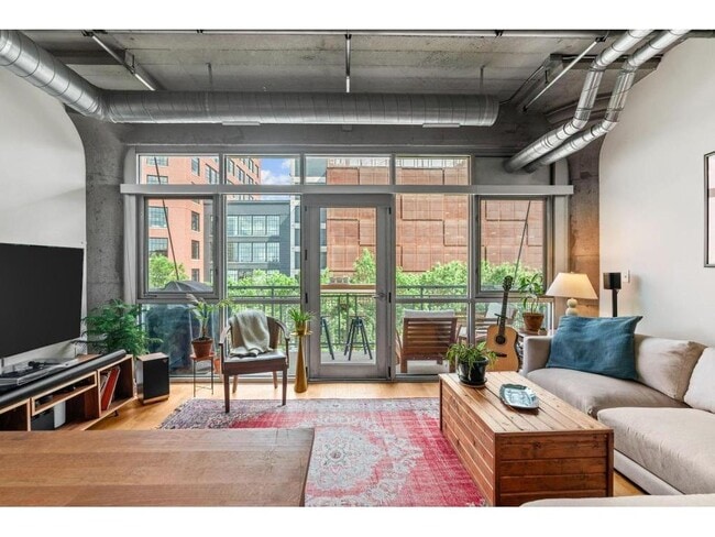 Building Photo - 748 N 3rd St