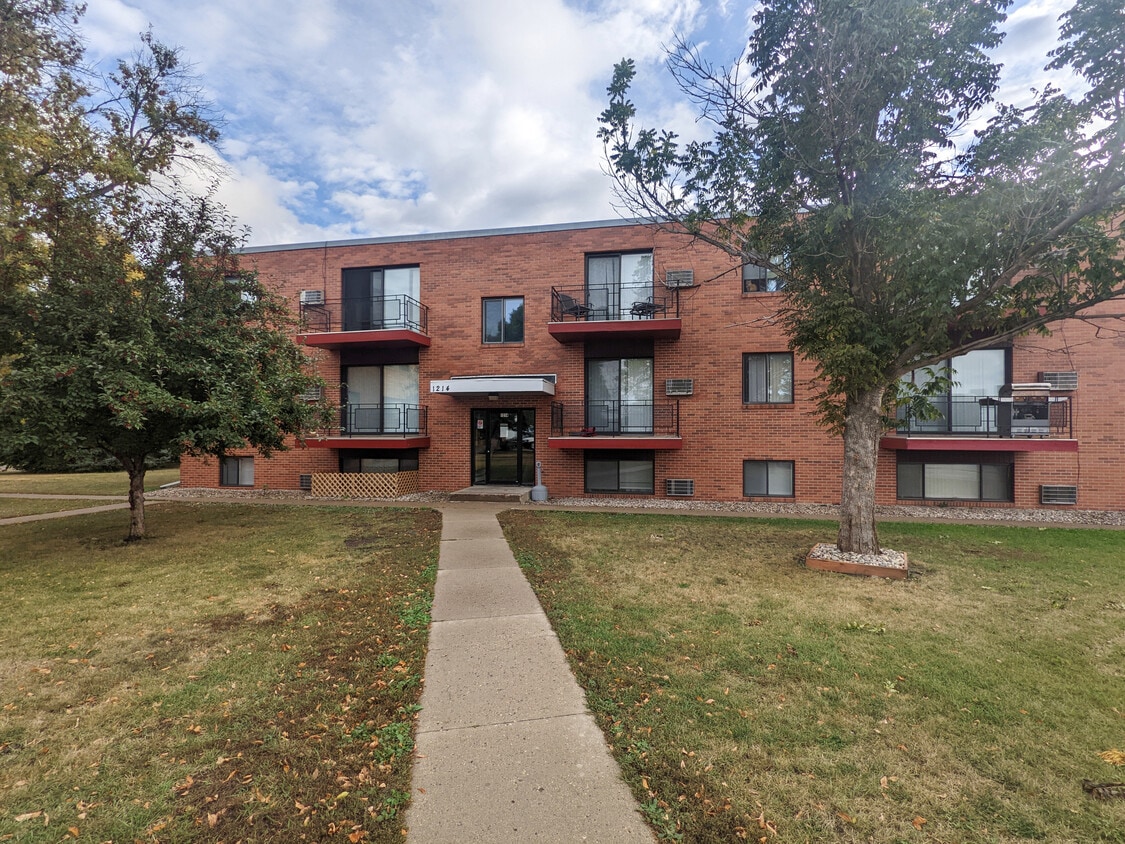 Rivers Edge Apartments Apartments in Jamestown, ND