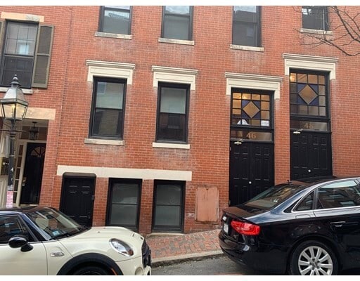 Primary Photo - 47 Irving St