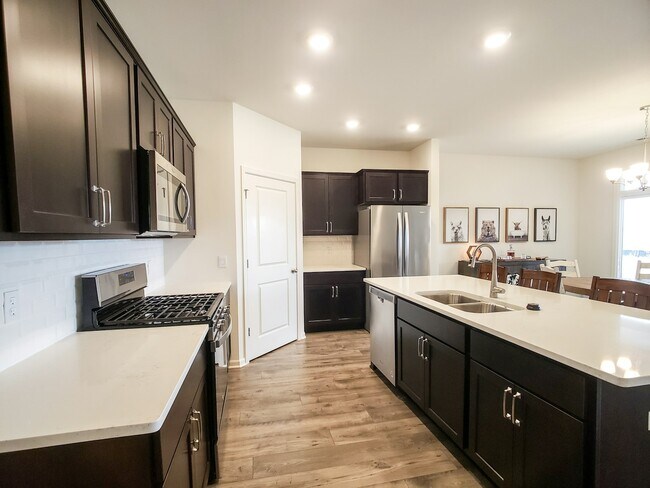 Foto del edificio - 7717 West 105th Place