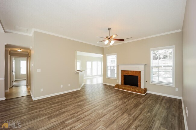 Foto del edificio - 51 Avondale Cir