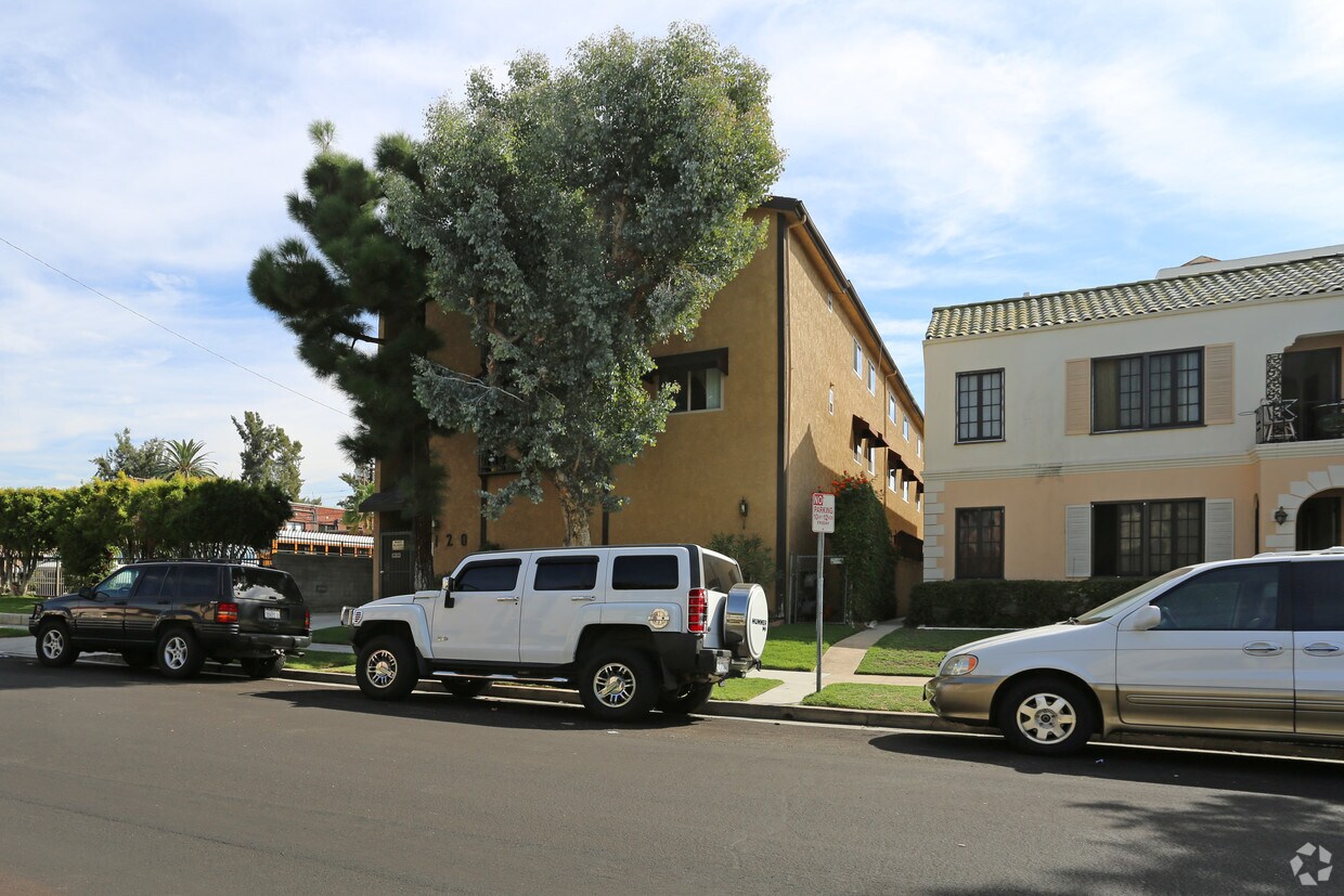 Primary Photo - 120 S Cedar St