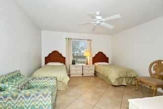 Building Photo - 532 111th Ave N