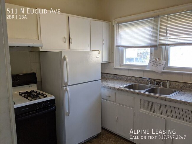 Foto del edificio - Near Eastside 2BR House w/Garage!