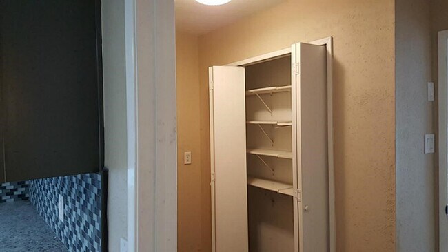 Foto del edificio - 15311 Camino Del Sol Dr