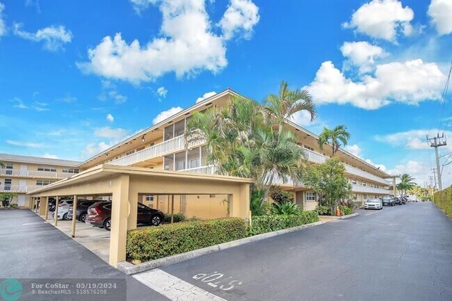 Building Photo - 1200 SW 12th Ave