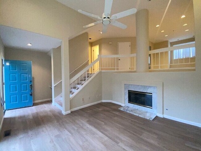 Building Photo - 440 Galleria Dr
