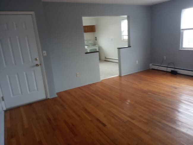 Building Photo - 5886 Shadymist Ln