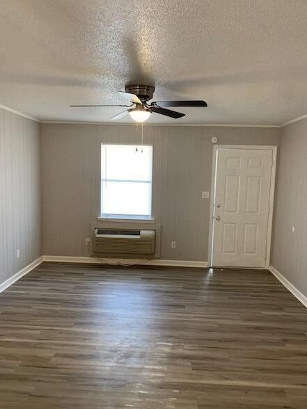 Foto del edificio - 749 20th St SE