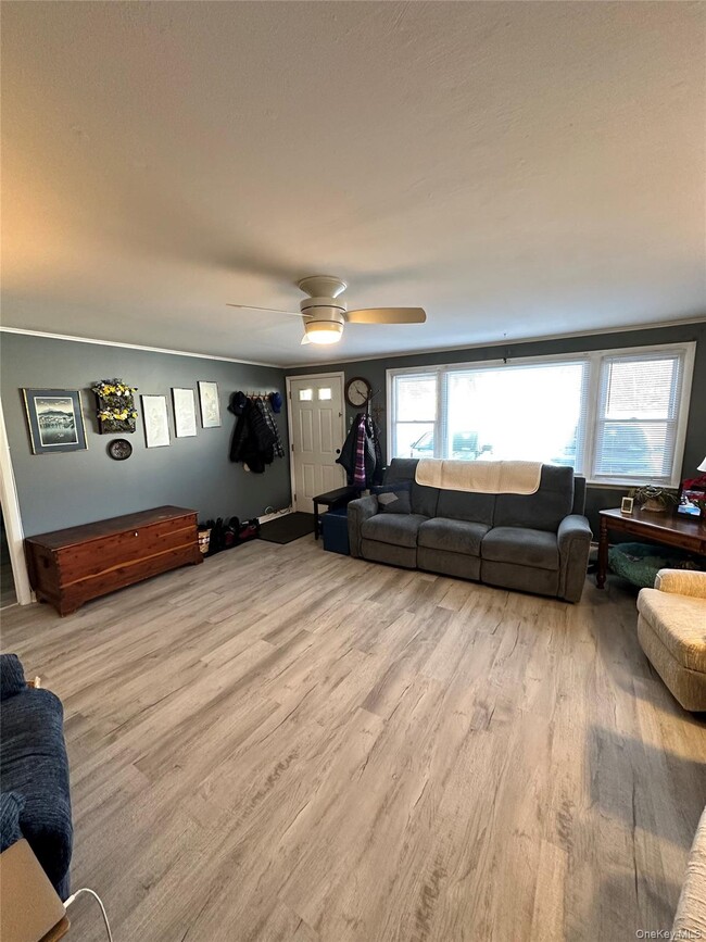 Building Photo - 35 Glenmere Rd