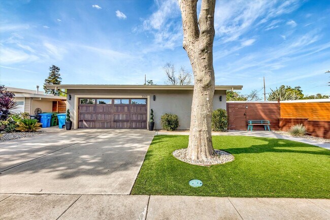Foto del edificio - Gorgeous Vibrant Home In Santa Clara