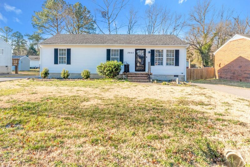 Primary Photo - 3905 Old Warwick Rd