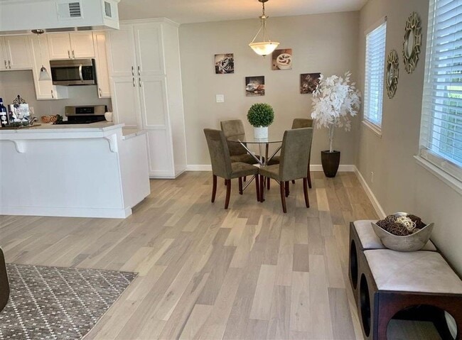 Building Photo - Pleasanton Laguna Vista 2 Bed / 1 bath, updated kitchen & bathroom, Two Year Lease required, Comm...