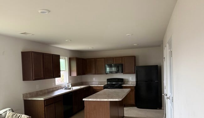 Building Photo - 4129 Chambord Dr