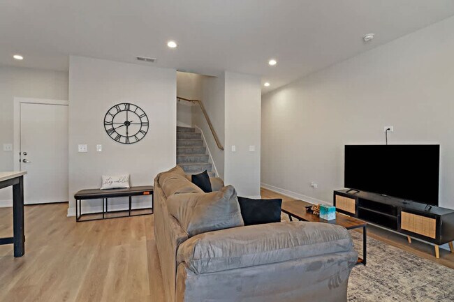 Building Photo - 28415 Torch Pkwy