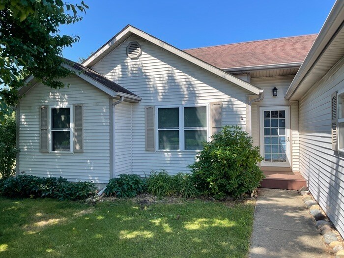 Great home, great location! 4bed/3ba Kala... House Rental in