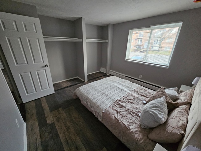 Building Photo - 13430 Euclid Ave