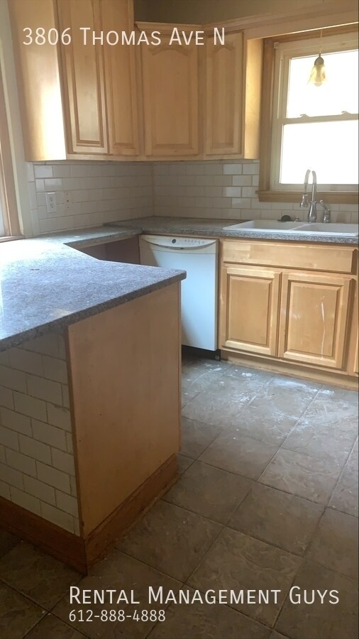 Foto del edificio - 3806 N Thomas Ave
