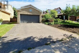 Building Photo - 86 Breckonwood Crescent