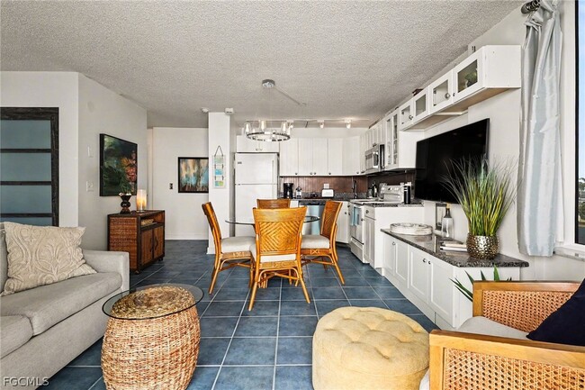Building Photo - 7330 Estero Blvd
