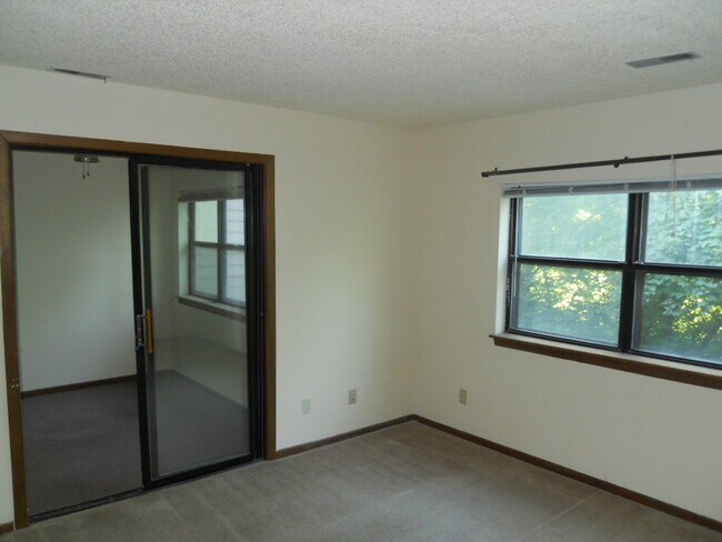 Foto del edificio - 1339 Westbrooke