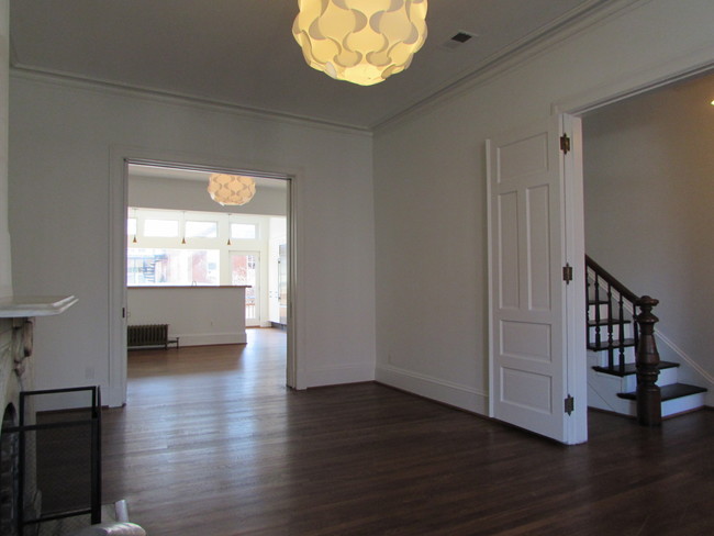 Foto del edificio - 1310 R St NW
