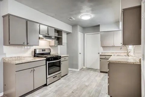 Photo - 4721 Bucknell Dr House