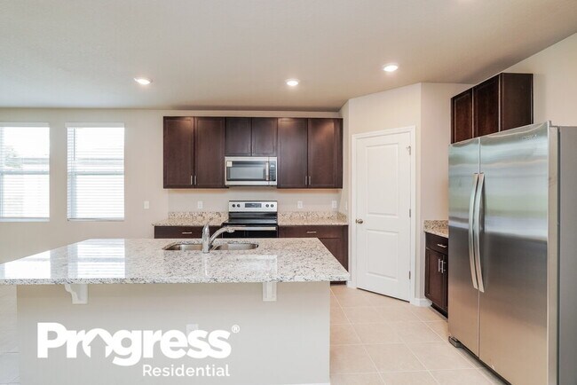 Building Photo - 1030 Oak Vly Dr