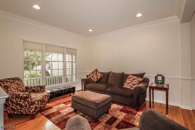 Foto del edificio - 173 Patriot Hill Dr