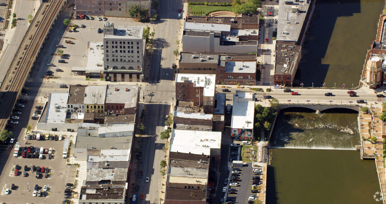 Aerial Photo - Lofts on Broadway