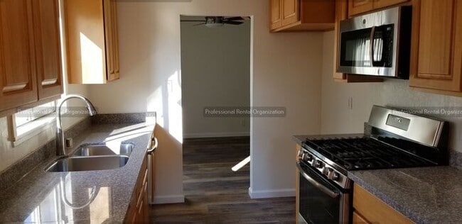 Foto del edificio - Coming soon! Recently remodeled with Moder...