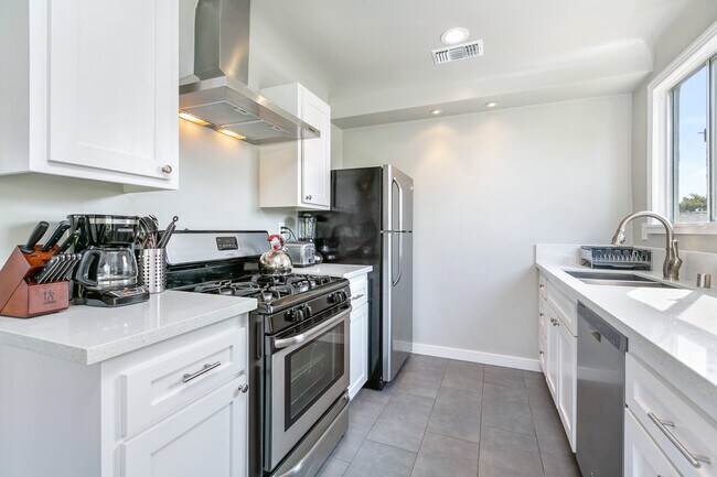 Foto del edificio - 1644 Vineyard Ave