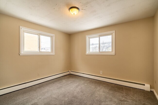 Foto del edificio - 2676 Sheridan Dr