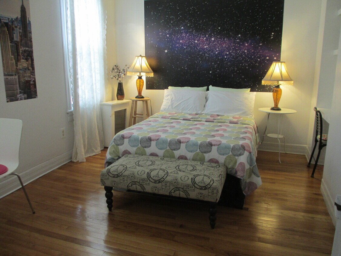 Foto principal - 855 Pavonia Ave