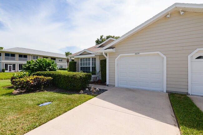 Building Photo - 4079 Garden Villas Ct