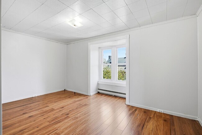 Building Photo - 534 N Law St