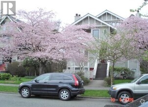 Building Photo - 2017-2017 W 15th Ave