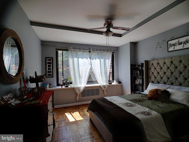 Foto del edificio - 1021 Arlington Blvd