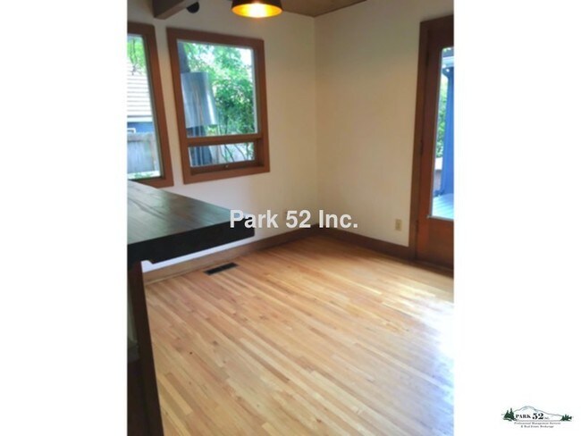 Building Photo - 1122 Point Fosdick Dr NW