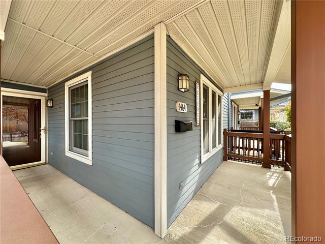 Foto del edificio - 1464 Stuart St