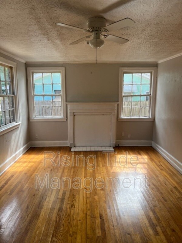 Foto del edificio - 2142 E 5th St