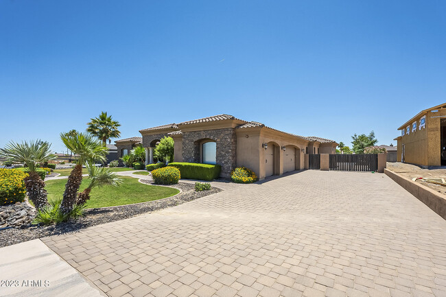 Building Photo - 18131 W Palo Verde Ct