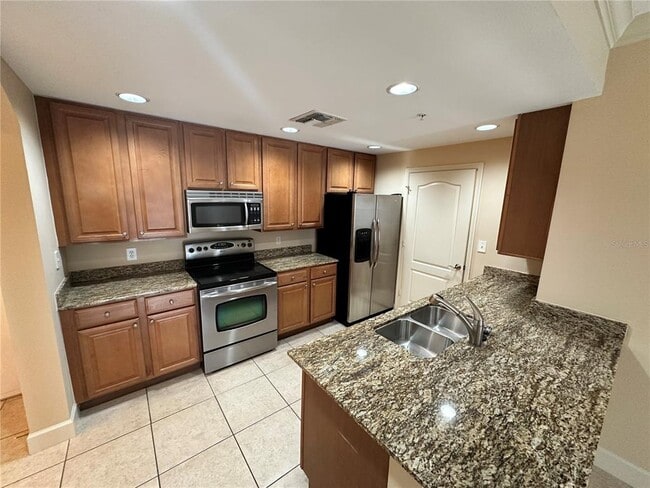 Building Photo - 808 3rd Ave W